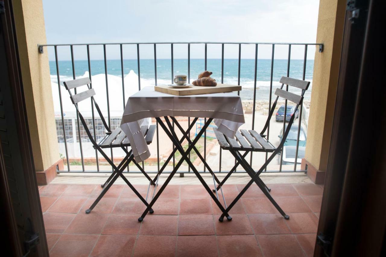 Casa Vacanza "La Piazzetta" Marzamemi Exterior photo