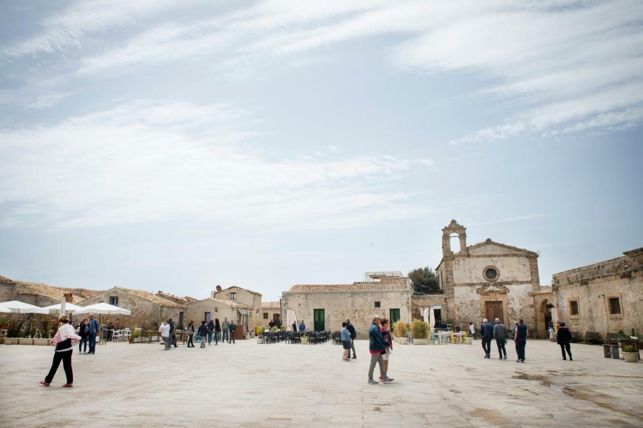 Casa Vacanza "La Piazzetta" Marzamemi Exterior photo